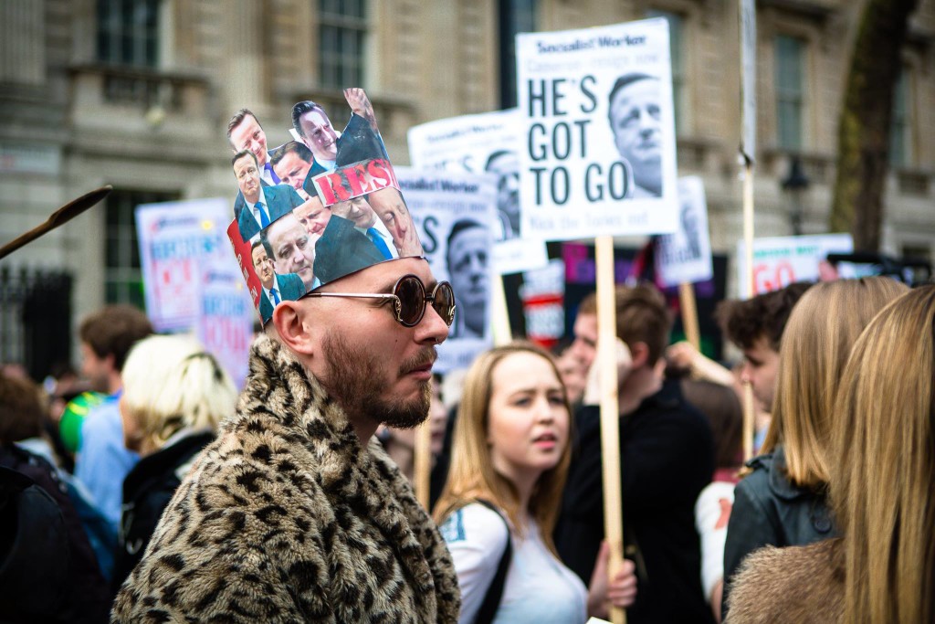 RESIGN! A gathering at Downing Street - Lee Townsend Hark1karan (40)